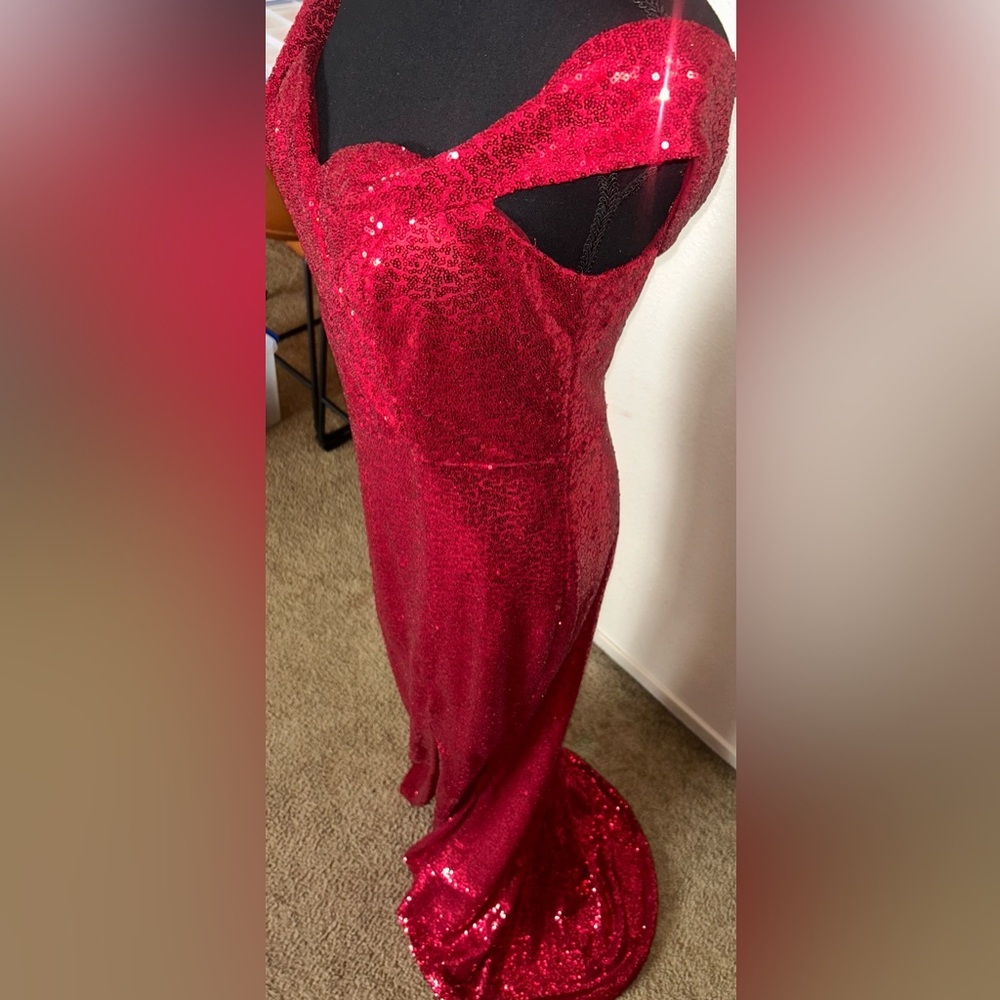 NWOT RED HEBEOS - Picture 3 of 9